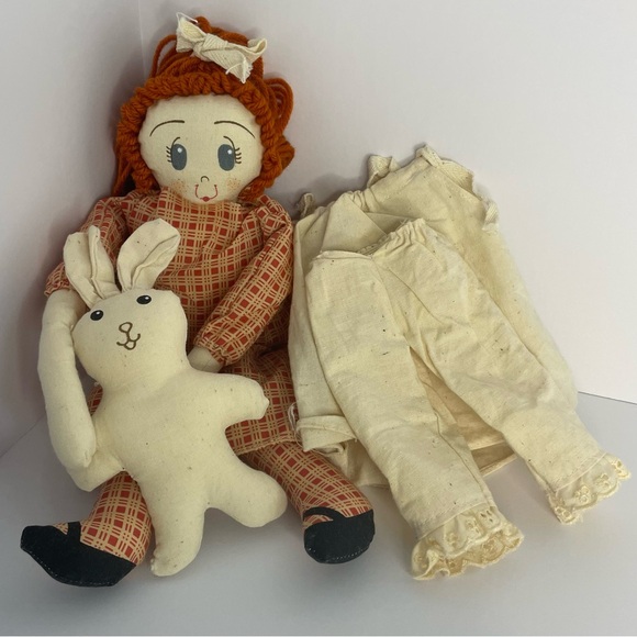 Folk Art Cloth Triplet Rag Dolls Girls with Red Hair and Bunny, Cat and Bear - Picture 9 of 12